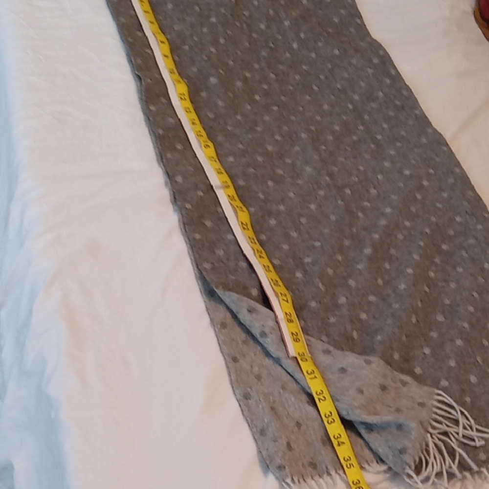 Gray Patterned Shawl With Fringe - image 6